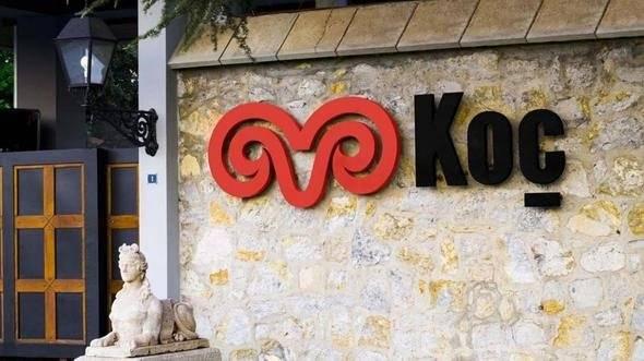 <p><strong>8 MİLYAR DOLAR ÜSTÜ</strong></p>

<p> </p>

<p>1-Koç Ailesi---Koç Holding</p>
