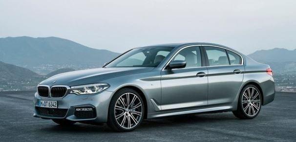 <div>1981 yılında ikinci nesil kasa tipine geçen BMW, günümüzde yedinci nesil 5 serisini üretmeye devam ediyor.</div>
<div> </div>
