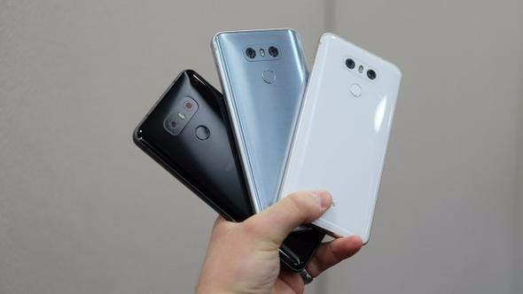 <p><strong>LG G6 </strong></p>
<p>Ön kamera: 5 MP<br />
Arka kamera: 13 mP</p>