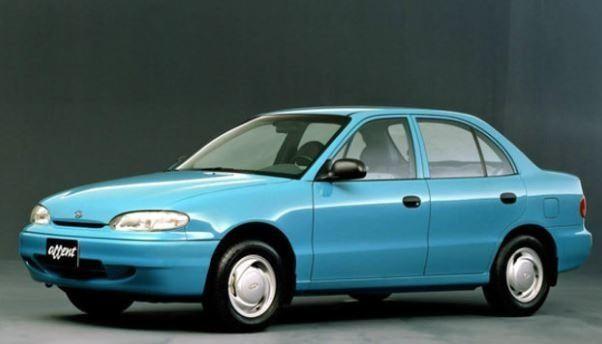 <div>1994-2000 yılları arasında üretilen ilk nesil yumurta kasa, 2000- 2003 yılları arasında üretilen model Milenyum kasa, 2003-2006 arasındaki model Admira, 2006 yılında üretilen model Era ve 2010 yılından itibaren üretilen dördüncü nesil model ise Hyundai Accent Blue olarak adlandırılıyor.</div>

<div> </div>
