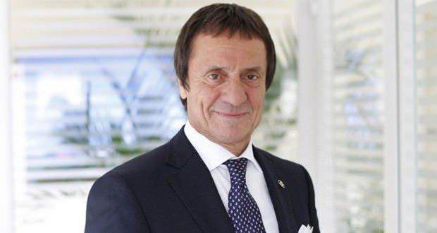 <p>12-Özilhan Ailesi---Anadolu Grubu</p>
<p> </p>
<p>13-Zorlu Ailesi---Zorlu Holding</p>
<p> </p>
<p>14-Doğan Ailesi---Doğan Holding</p>