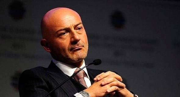 <p><strong>7 - 8 MİLYAR DOLAR</strong></p>

<p> </p>

<p>2-Şahenk Ailesi---Doğuş Holding</p>

<p> </p>

<p>3-Şevket Sabancı ve Ailesi---Esas Holding</p>
