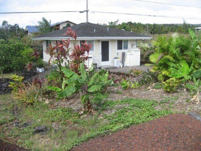 <p>İşte başınıza gelmesini istemeyeceğiniz en sıra dışı anlar... Hawaii'de yaşayan bir adam, evinin bahçesinde bulduğu ilginç deliğin fotoğrafını çekerek sosyal medyada takipçileriyle paylaştı.</p>

<p> </p>
