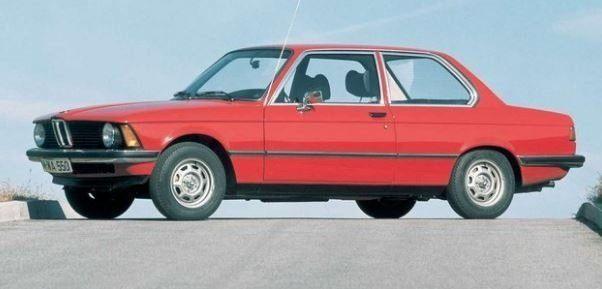 <p>Çeşitli motor seçeneklerine sahip olan 3 Serisi 1983 yılında ikinci nesil kasa tipine geçti.</p>

<p> </p>
