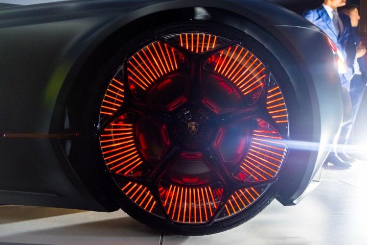 <p>Günümüzde Volkswagen çatısı altında faaliyet gösteren Lamborghini’nin yaptığı lansmana bakılırsa, yeni model ciddi şekilde ilgi çekmiş.</p>

<p> </p>
