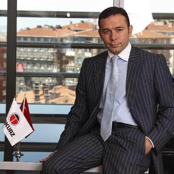 <p><strong>750 MİLYON - 1 MİLYAR DOLAR</strong></p>
<p> </p>
<p>71-İsfendiyar Zülfikari---Zülfikarlar Grubu</p>
<p> </p>
<p>72-İbrahim Çeçen---IC Holding</p>
<p> </p>
<p>73-Boyner Ailesi---Boyner Holding</p>
<p> </p>
<p>74-Pak Ailesi---Pakmaya</p>
<p> </p>
<p>75-Yaşar Ailesi---Yaşar Holding</p>
<p> </p>