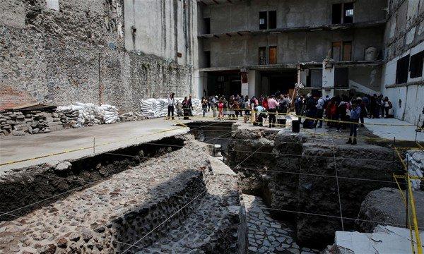 <p>Yüzlerce yıllık insan kafalarının kadın ve çocuklara ait olduğunu açıkladı.</p>
<p> </p>