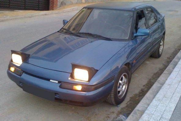 <div><strong>Mazda 3</strong></div>
<div> </div>
<div>Mazda 3 modeli, Mazda 323 modelinin yerini alarak ilk kez 2003 yılında üretilmeye başlandı. 3.23 modeli özellikle yukarı doğru açılan far sistemi büyük ilgi görmüştü.</div>