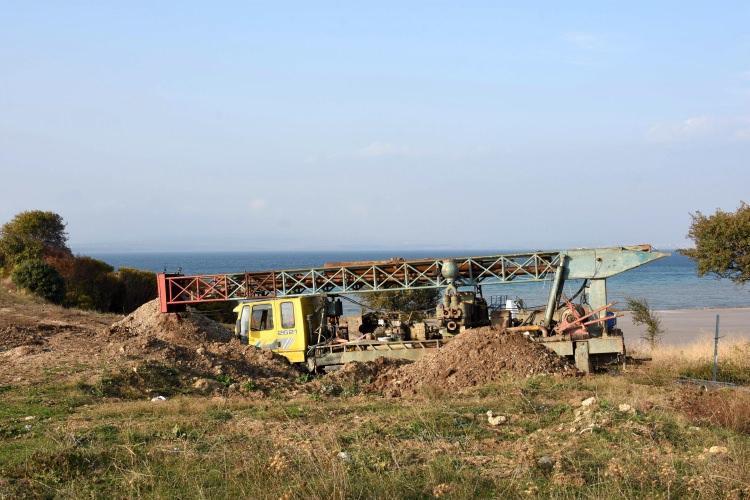 <p>Kaymakam Kılınçkaya, köprünün, Gelibolu'ya ekonomik bakımdan son derece fayda sağlayacağını belirtirken, deniz taşımacılığına olumsuz bir etkisinin olmadığını da söyledi.</p>
