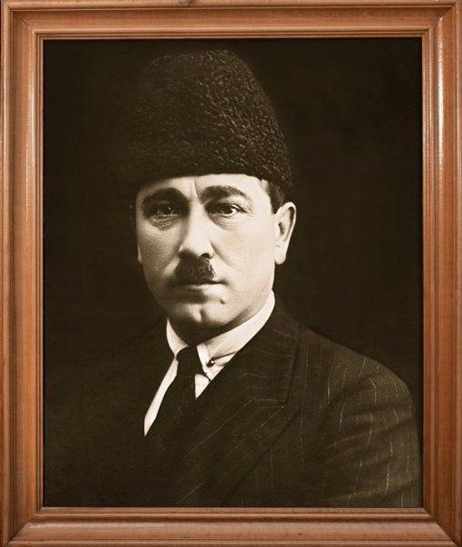 <p>Ali Fethi Okyar 1 Kasım 1923-22 Kasım 1924</p>

<p> </p>
