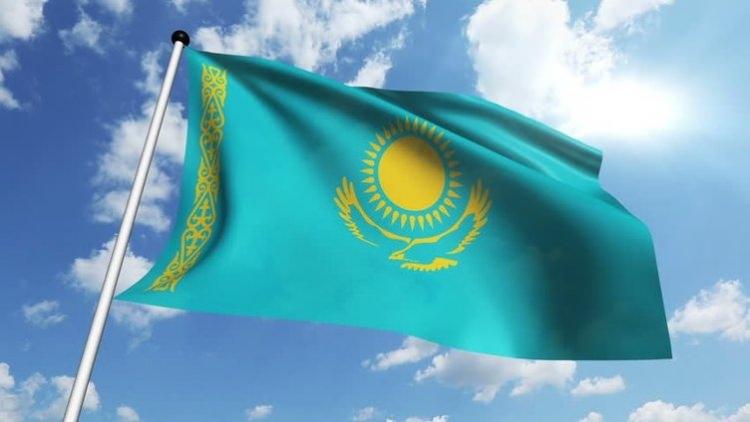 <p>Kazakistan</p>

<p>2,724,900</p>
