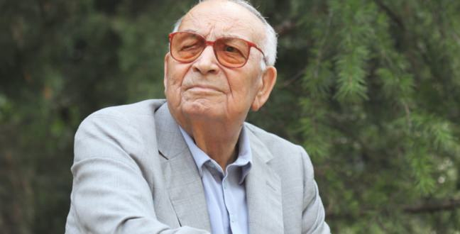 <p>Yaşar Kemal </p>
