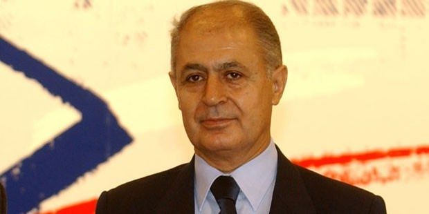 <p>Ahmet Necdet Sezer</p>
