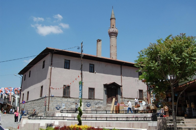 <p><strong>Ahi Elvan Camii</strong></p>
