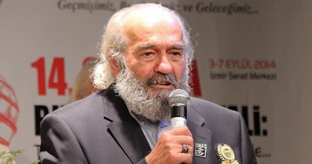 <p>Fikret Hakan</p>
