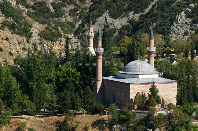 <p><strong>Orhan Gazi Camii</strong></p>
