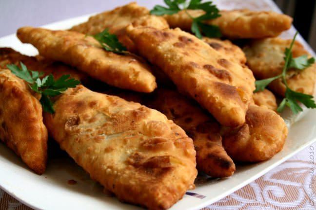 <p>Çiğ börek</p>
