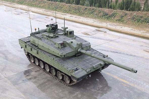 <p>Otokar tarafından üretilen Türkiye'nin ilk Milli Ana Muharebe Tankı Altay’ın tasarımında, Türk Silahlı Kuvvetleri’nin gerçekleştirebileceği her türlü harekat şartları ve katılım sağlayacağı BM/NATO harekatlarının ihtiyaçları göz önünde bulunduruldu.</p>