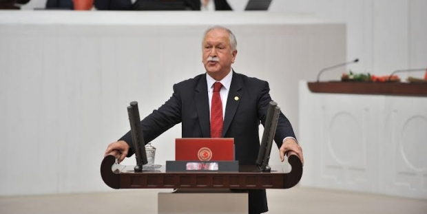 <p>Bülent Yener Bektaşoğlu - CHP 26. Dönem Milletvekili</p>
