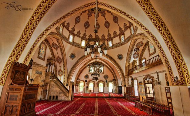 <p><strong>Habibi Neccar Camii</strong></p>

<p>Habibi Neccar Camii, Roma döneminde Pagan Tapınağı olarak kullanılıyormuş. Bizans döneminde kiliseye dönüştürülmüş. İslamiyet’in Anadolu’ya girmesi ile de Anadolu’daki ilk cami olarak kullanılmaya başlanmış. Tabi öncesinde, İslami mimariye uygun bir şekilde düzenlenmiş.</p>
