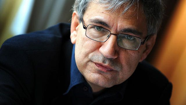 <p>Orhan Pamuk</p>
