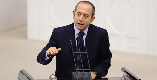 <p>Mehmet Akif Hamzaçebi - CHP 26. dönem milletvekili</p>