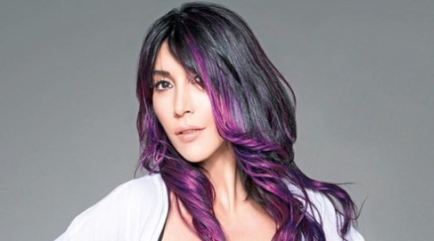 <p>Hande Yener</p>
