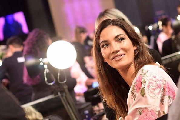 <p><strong>Lily Aldridge</strong></p>
