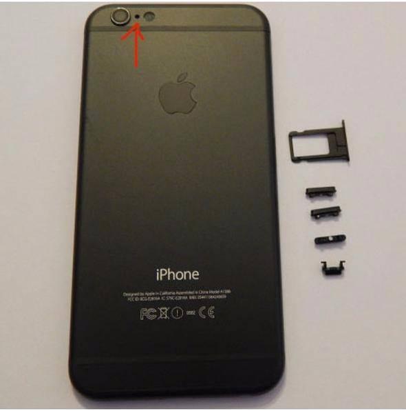 <p>iPhone’daki o delik <br />
<br />
İki kamera arasında görünen o minik delik siz arka kamerayı kullanırken devreye giren mikrofon bölgesi.</p>