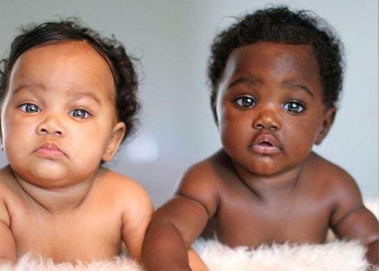 <p>Anneleri Clementine Shipley, ikiz bebeklerine sosyal medyada hesap açınca gördüğü ilgiye çok şaşırmış.</p>
