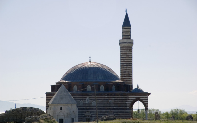 <p>HÜSREV PAŞA CAMİİ</p>
