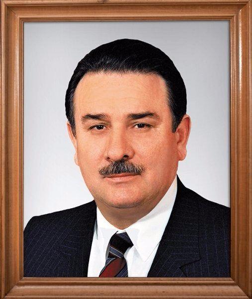 <p>Yıldırım Akbulut 24 Aralık 1987-9 Kasım 1989/20 Mayıs 1999-30 Eylül 2000</p>

<p> </p>
