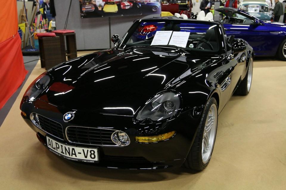 <p>Alpina BMW Z8 V8 Roadster 2003.</p>
<p> </p>