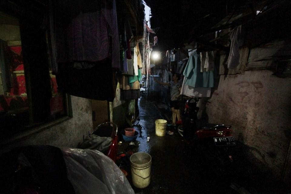 <p>H&uuml;k&uuml;metin yıllardır aileleri başka bir b&ouml;lgeye taşıma ve suyu tahliye etme &ccedil;alışmaları devem ederken, sonu&ccedil; elde edilemedi.</p>
