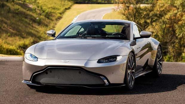 <p>Aston Martin Vantage, AMG'den alınan çift turbo beslemeli 4,0 litrelik V8 motor ile çalışıyor.</p>
