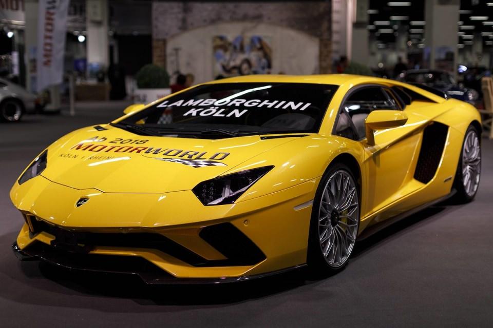 <p>Lamborghini Aventador S.</p>

<p> </p>
