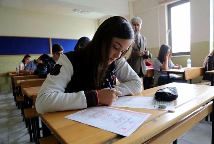 <p>Evlerine yakın okullara yerleştirilen öğrencilerin oranı yüzde 90 civarında olacak.</p>