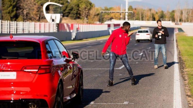 <p>SAMUEL UMTITI</p>

<p>AUDI RS3 SPORTBACK 2.5 TFSI QUATTRO — Metalik Catalonia Red</p>
