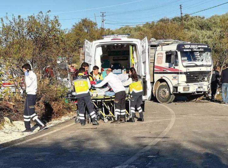 <p>Ancak minibüsün sürücüsü ihtara uymadı ve paniğe kapılıp hızlandı.</p>