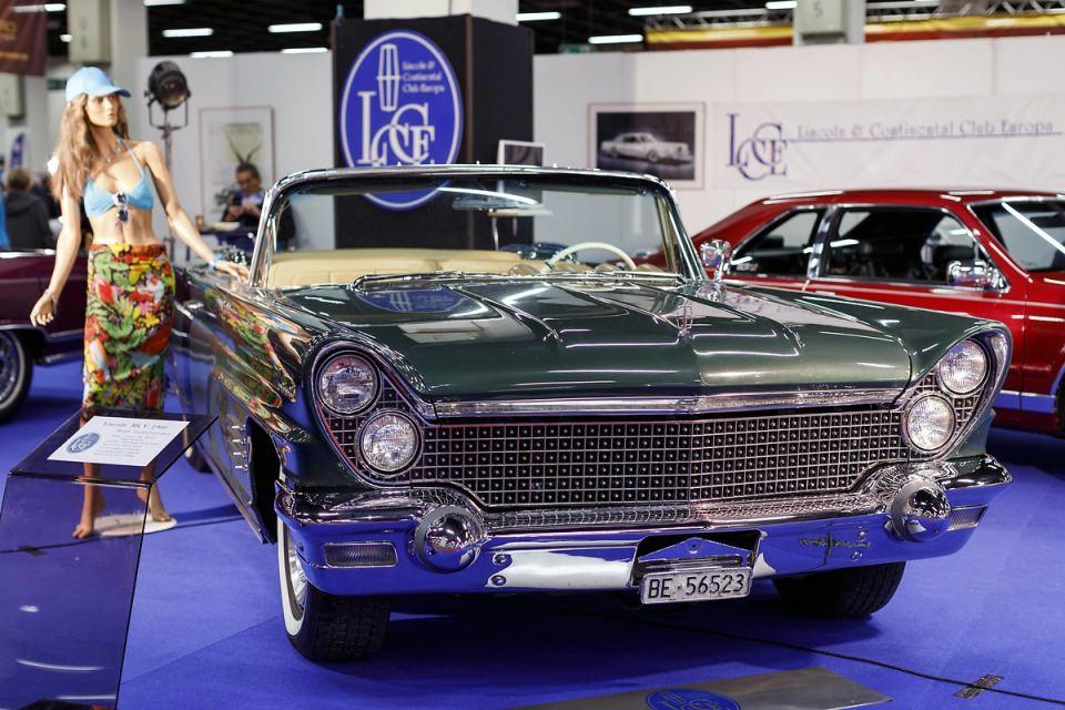 <p>Lincoln MK V 1960.</p>

<p> </p>
