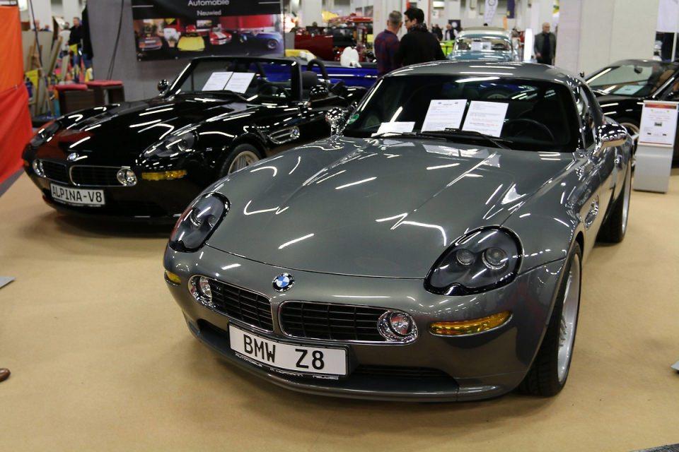 <p>BMW Z8 Roadster 2002.</p>

<p> </p>

