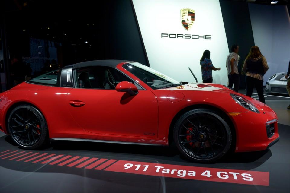 <p>Porsche 911 Targa 4 GTS</p>
