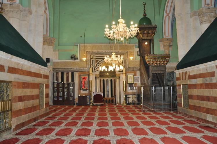 <p>Bu minberin bir örneği de El Halil'deki Halilurrahman İbrahim Camii'nde bulunmaktadır.</p>
