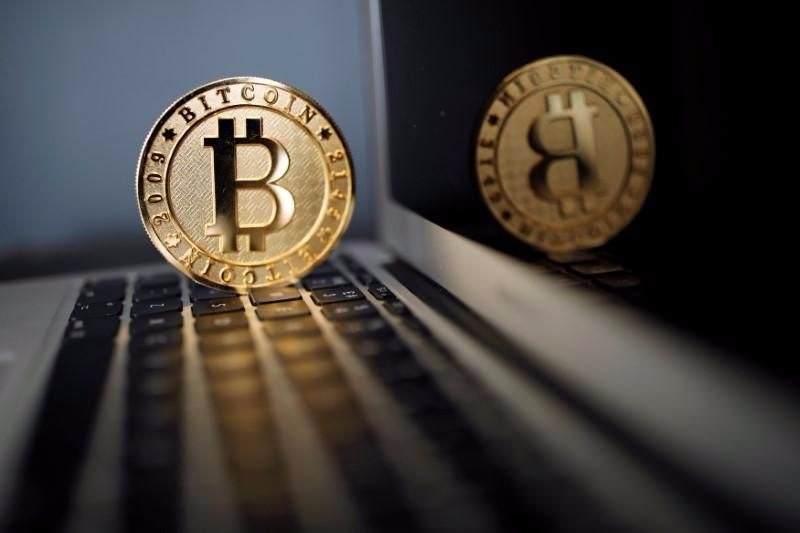 <p>Uzmanlar kullanıcı hatalarından dolayı bugüne kadar 30 milyar dolar Bitcoin'in çöpe gittiği tahmininde bulunuyor. </p>
<p> </p>