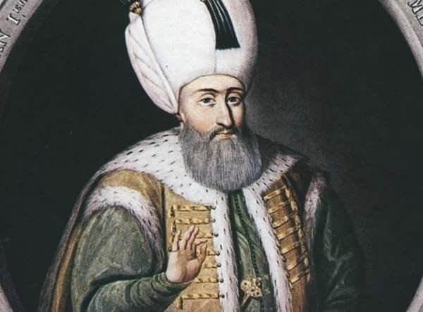 <p>Çağının en şık giyinenlerinden olan Kanuni Sultan Süleyman, görünümüne önem verirdi.</p>

<p> </p>
