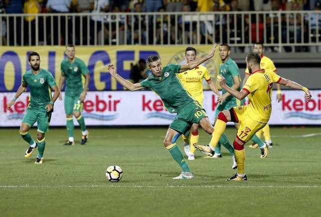 <p>Jannsen cezalı, Soldado sakat. Bu habere en çok Van Persie üzülmüştür.</p>
