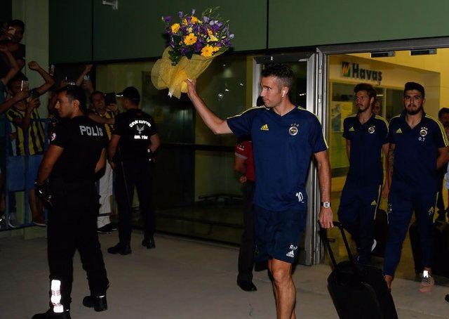 <p>Van Persie'nin nefes aldığına bile şüpheliyim...</p>