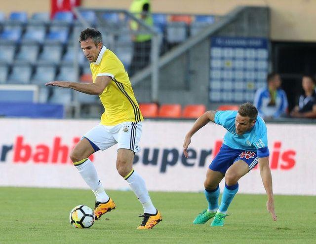 <p>Az önce Van Persie'ye piyango çıktı.</p>

