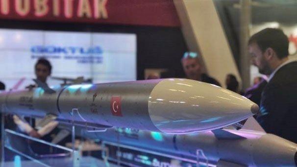 <p><strong>Gökdoğan / Peregrine Kısa/Orta Menzilli IIR Güdümlü Hava-Hava Füzesi</strong><br />
 </p>

<p>Gödoğan / Peregrine füzesi, Türk Hava Kuvvetlerinin halen kullanımında olan kızılötesi güdümlü AIM-9 Sidewinder füzesinin yerini alacak, kısa/orta menzilli bir hava-hava füzesidir. Füze IRIS-T gövde yapısını kullanan, Hisar-A ve Hisar-O da kullanılan Aselsan IIR arayıcı başlığını kullanacaktır. Füzenin envantere girmesi, Hisar programı tarafından Aselsan tarafından geliştirilmekte olan IIR başlığın tamamlanmasının ardından çok kısa bir sürede gerçekleşebilecek durumdadır.</p>
