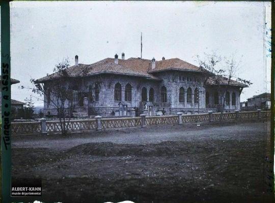 <p>Meclis Binasının uzaktan genel görünümü (1922) </p>

<p> </p>
